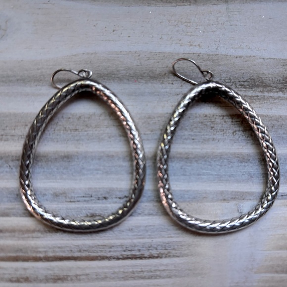 Premier design triangle dangle earrings - Picture 2 of 3